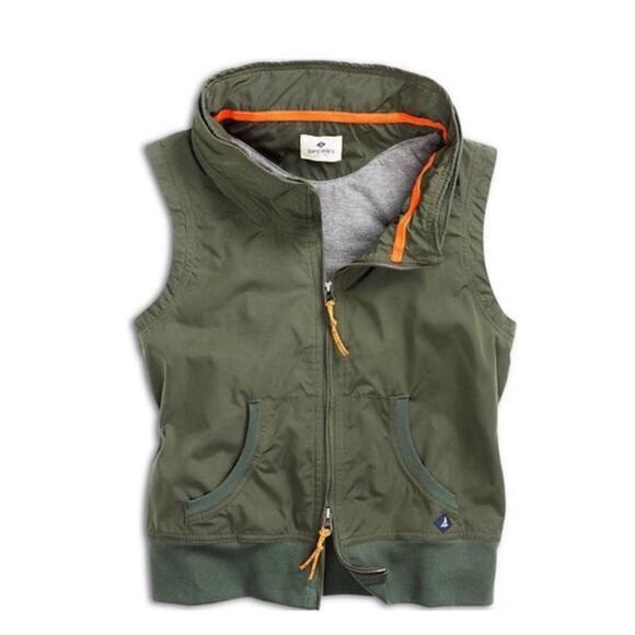 Sperry Hideaway Hoodie Utility Vest in Thyme - Picture 2 of 4